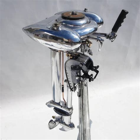 Marine witch outboard engine